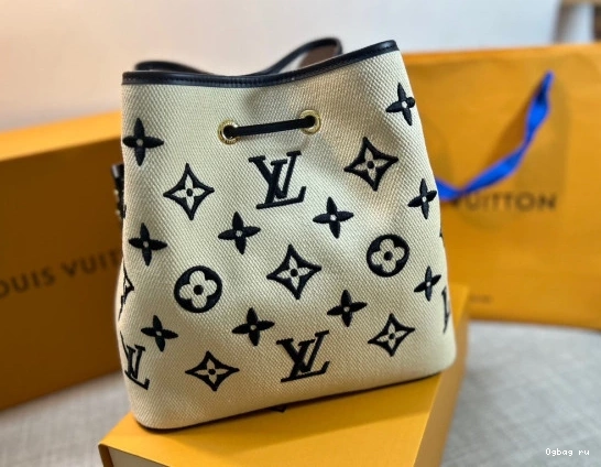 MM NÉONOÉ VUITTON LOUIS 0810